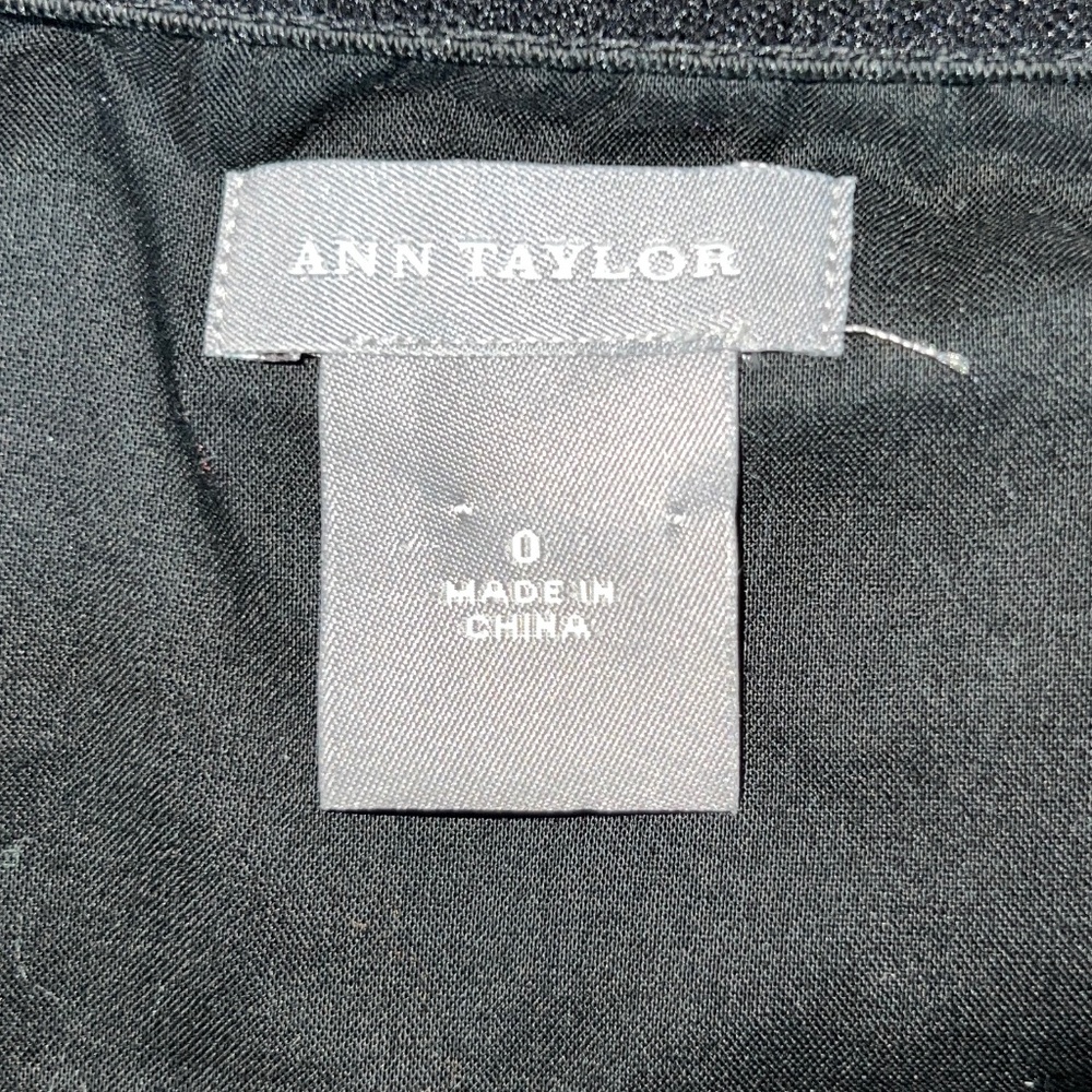Ann Taylor Sz 0 V-Neck Halter Dress w/ Beading; Tie Neck; Cotton; Lined;Side Zip - Picture 2 of 11